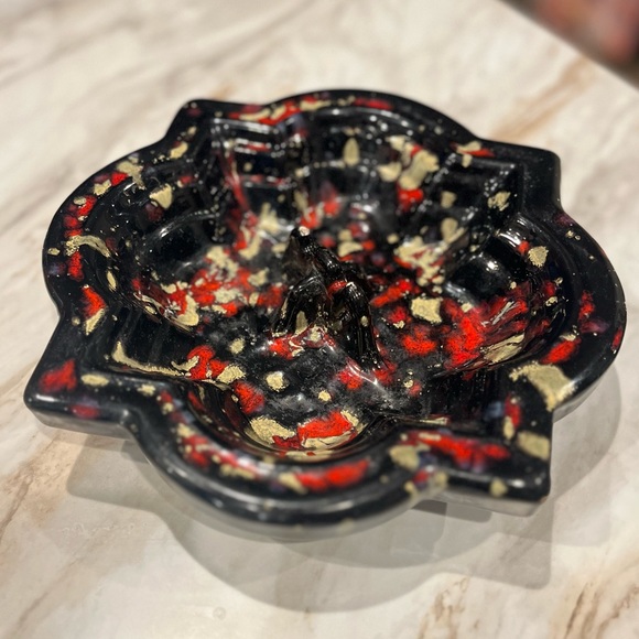 MCM Other - Mid Century Black and Red Splatter MCM Ceramic Pottery Ashtray 1960 1970 Vintage
